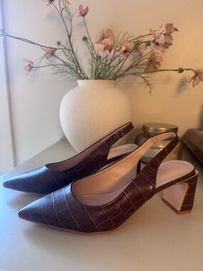 NWOT Croc-Embossed Slingback Block Heel Pumps - Brown